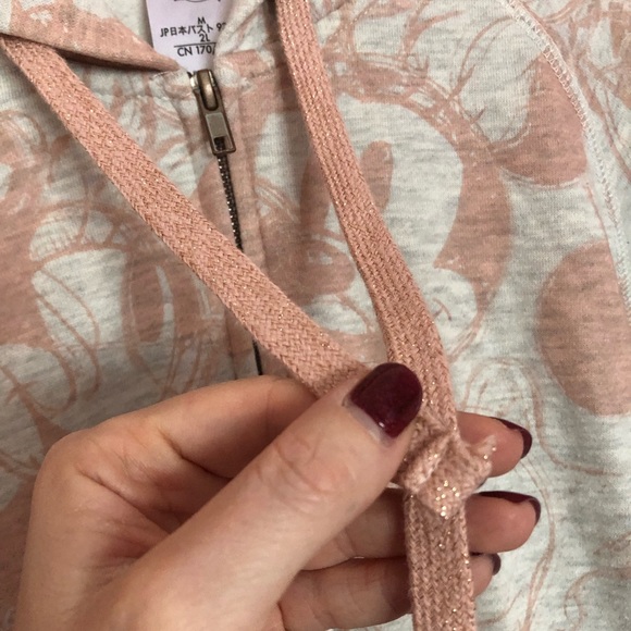 Minnie Mouse Hoodie - Picture 4 of 6